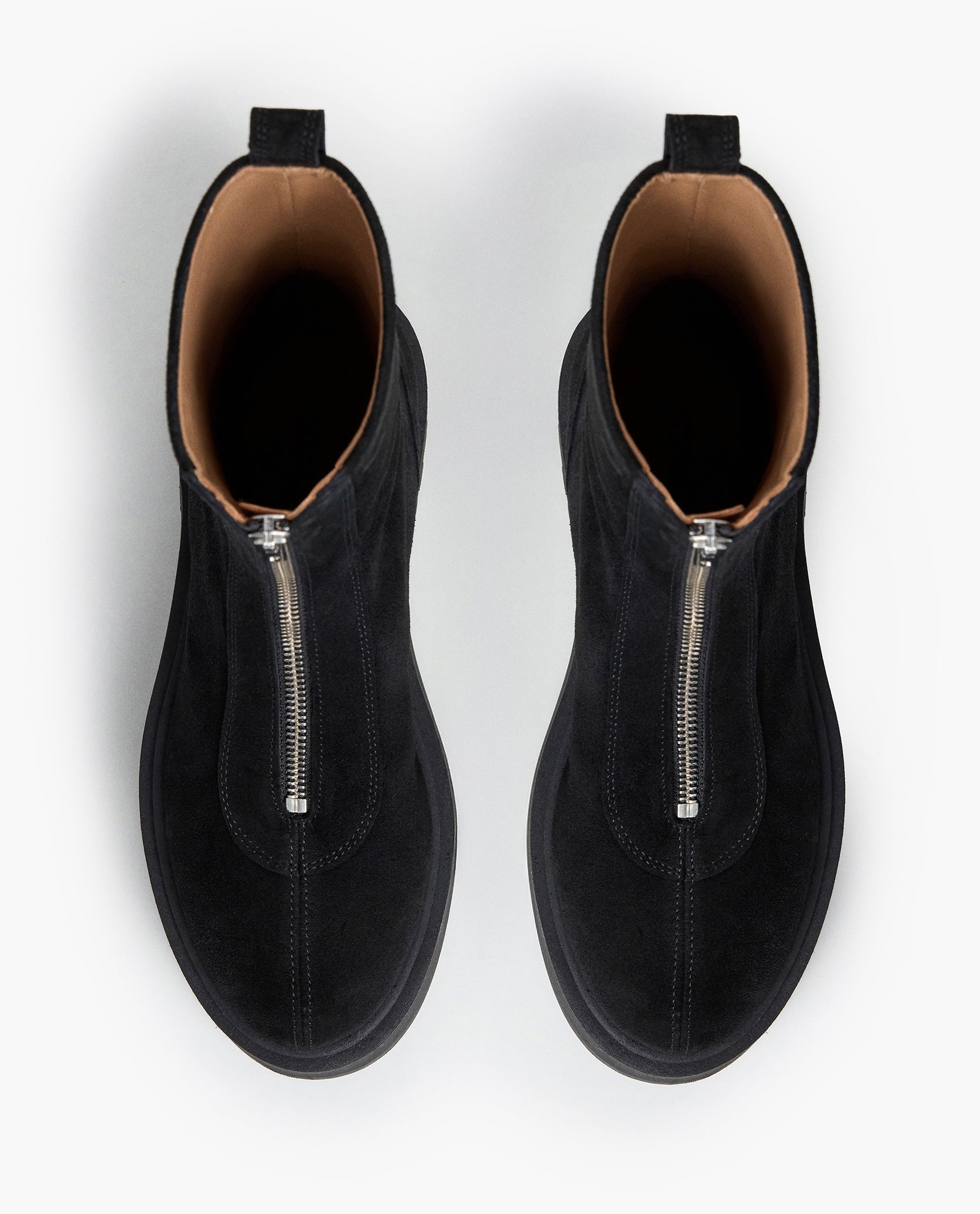 Alma Suede Black